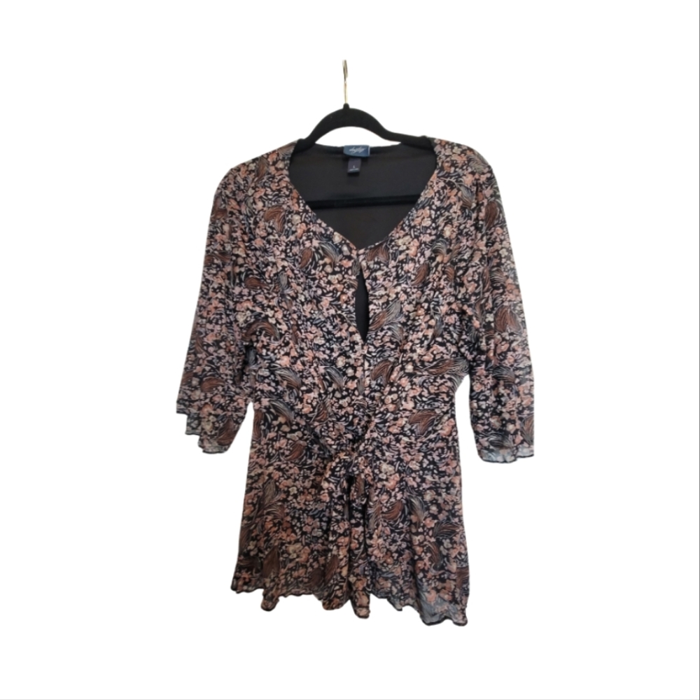 Daytrip Floral Print, 3/4 sleeve, Keyhole Top
